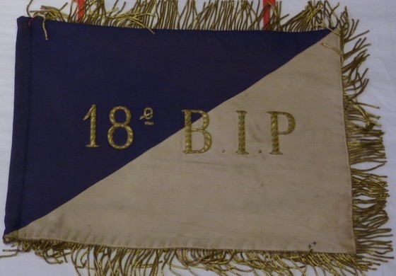 Fanion de la 4° compagnie du 18° Bataillon d' Infanterie Parachutiste  (BIP ) 