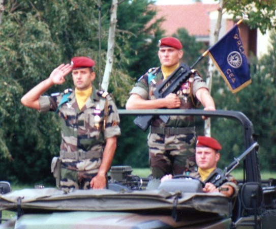 foulards de reconnaissance VERT revers du Fanion VERT ....voila qui plaira au législateur