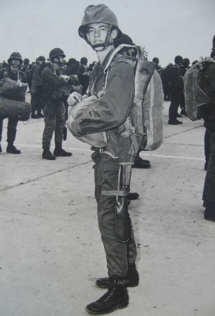   Belle photo de dominique STEMMER équipé pour le saut avec une gaine EL 18 pour F.S.A 49 / 56