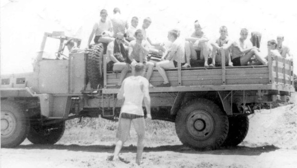  1968 Séjour en RCA  En tenue de sport un groupe de NOIR 1 avec le S/C ROSIER