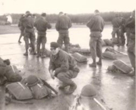 Ce 25 avril 1965 il avait du pleuvoir comme cela arrive souvent à PAU ...au printemps 