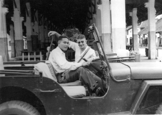 Les jeeps sont un bon moyen d' aller faire un tour en ville pendant les quartiers libres des cadres