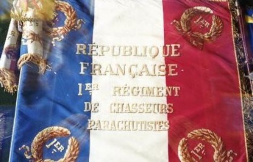 Ce Drapeau n' est plus en service .Il a été remplacé par un nouveau Drapeau confié à la garde du 1° R.C.P de PAMIERS  -période des Engagés Volontaires et des OPEX