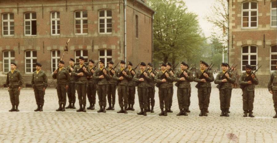 Le Capitaine René FERRON reçoit le Commandement de la Compagnie d' Appui