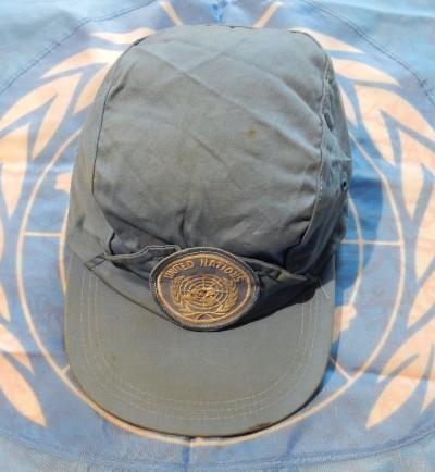     Casquette bleue de l' ONU 