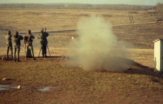 Au combat le tireur doit envisager de changer d' emplacement après chaque  tir de missile