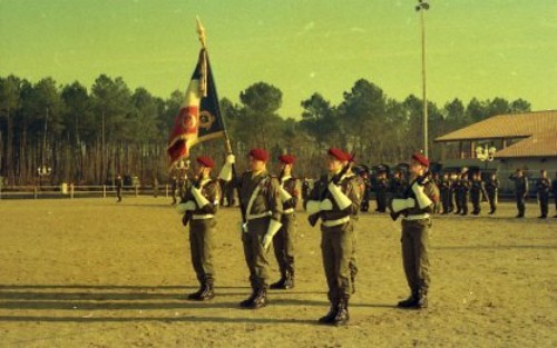      Le Drapeau et sa Garde . 