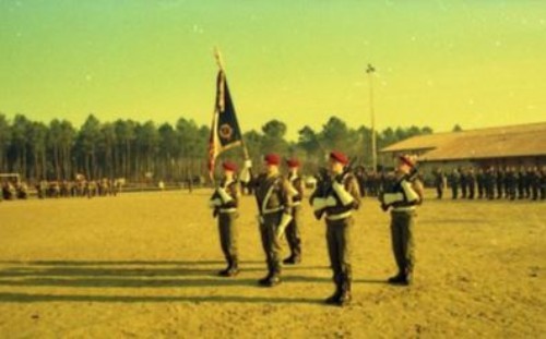      Le Drapeau et sa Garde . 